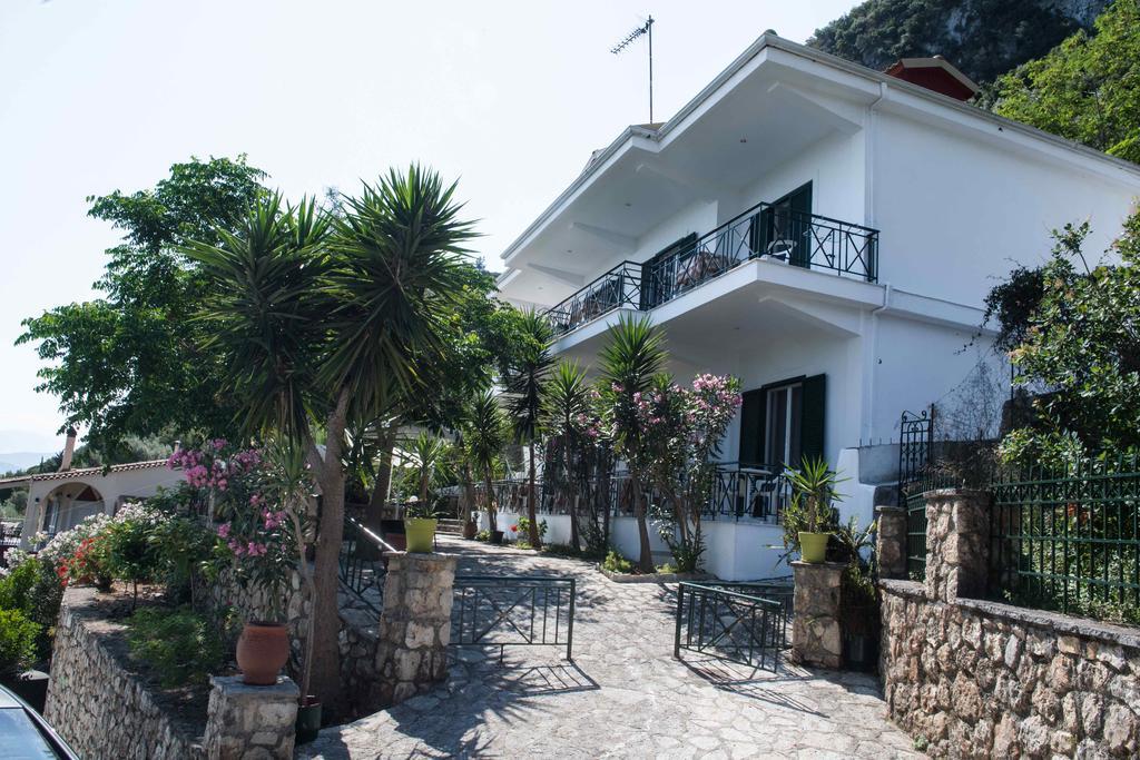Bella Casa Studios Frínion Exterior photo